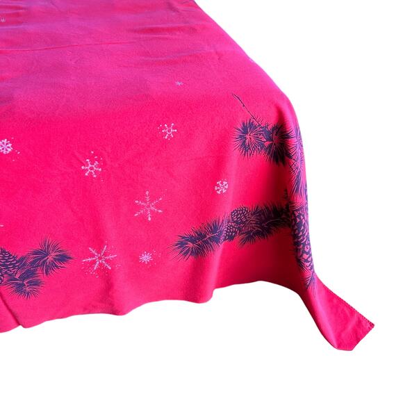 Vtg Christmas CALIFORNIA HAND PRINTS Tablecloth circa 1950s 60" x 52" Red silver - Picture 3 of 12